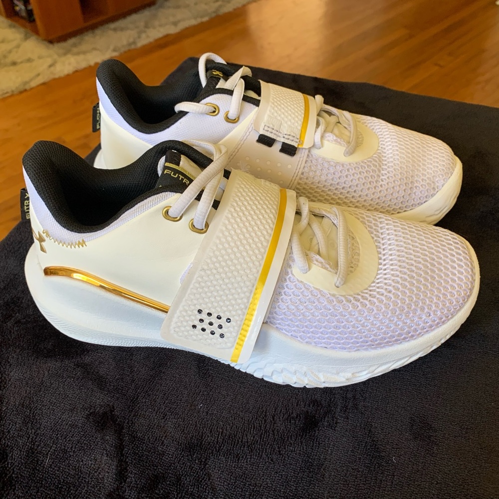 Under Armour Flow FUTR X basketball shoes men’s 7, women’s 8.5